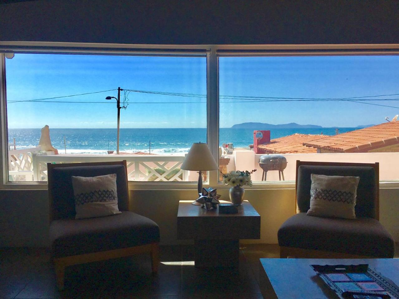 Holiday home House Sleeps 14 & Steps To Sandy Mins To Downtown *